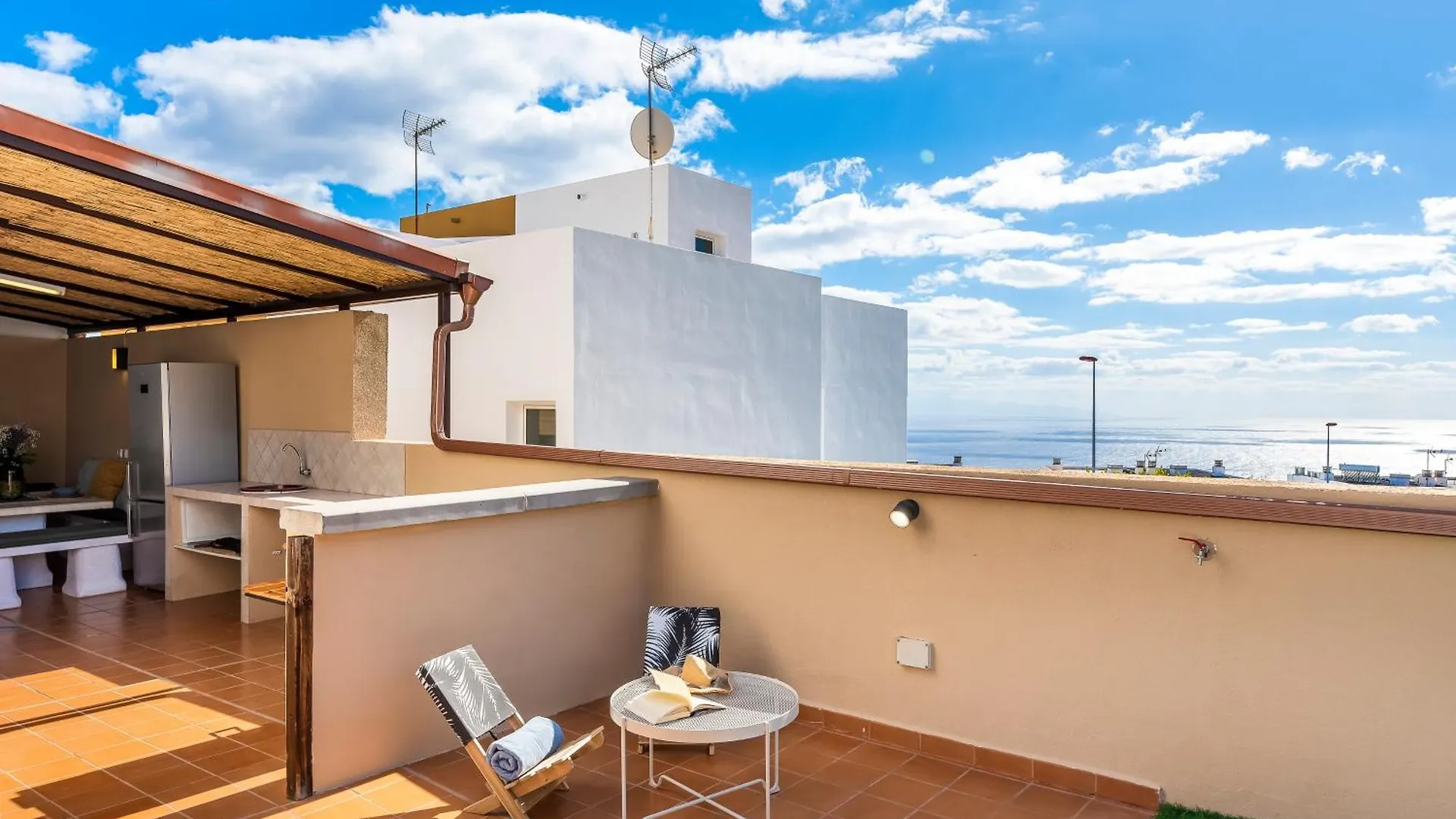 Villa Trueno Refugio De Lujo Con Piscina Climatizada Y Vistas Канделария
